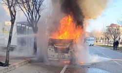 Afyonkarahisar’da dolmuşta yangın paniği