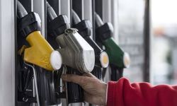 Akaryakıtta geçici “eşel mobil” kararı