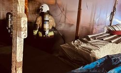 Hatay’da iş yeri alevlere teslim oldu