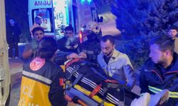 İzmit’te iki otomobil çarpıştı: Araç takla attı