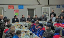 Murat Ercan gece çalışanlarıyla sahur yaptı