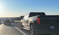 İstanbul'da emniyet şeridi ihlali kamerada: 30 dakikada 60 araç