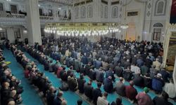 Sincan’da Kadir Gecesi dualarla idrak edildi