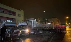 Mardin Kızıltepe’de ambulans ve tır çarpıştı