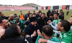 Mesut Özarslan Bağlumspor galibiyetini tribünden izledi