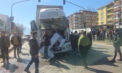 Bursa Orhangazi’de zincirleme kaza: 5 kişi yaralandı