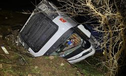 Adıyaman’da tır şarampole yuvarlandı