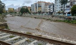 Aydın’da sağanak sonrası Tabakhane Deresi’nin su seviyesi yükseldi