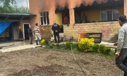 Sakarya Hendek’te korkutan ev yangını