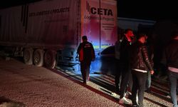 Cizre’de tır kazası: Otomobil ezildi