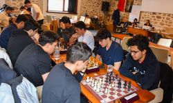 Altındağ’da satranç turnuvasında 322 öğrenci yarıştı