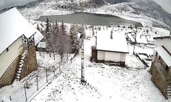 Ankara’nın yüksek kesimlerine kar yağdı