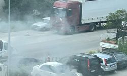 Bursa’da hastane otoparkında otomobil alev aldı