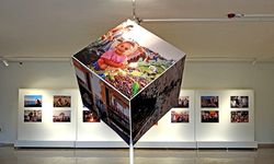 Çeşme’de “Küp” sergisi sanatseverlerle buluştu