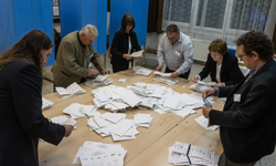 Macaristan’da Tisza, anayasa çoğunluğuna ulaştı