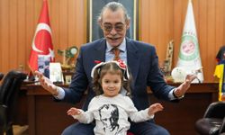 Etimesgut’ta 23 Nisan Cumhuriyet Meydanı’nda kutlandı