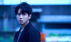 Netflix Göklerin Ajanı dizisi neyi anlatıyor?