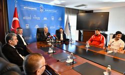 Mansur Yavaş ASKİ Spor sporcularıyla buluştu