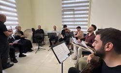 Sincan’da Mevlan Kurtishi konservatuvarda sahne aldı