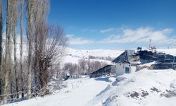 Sivas’ta baharı beklerken kar sürprizi