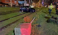 Talas’ta otomobil tramvay yoluna girdi