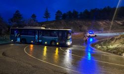 Kayseri'de bir şahıs çaldığı halk otobüsüyle kaza yaptı