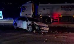 Tankerle otomobilin çarpıştığı kazada 1 kişi öldü, 2 kişi yaralandı