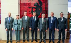 Özgür Özel, Rahmi Koç ve Ali Koç’u kabul etti