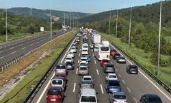 Bayram dönüşü Bolu geçişinde trafik kilitlendi