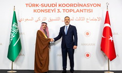 Türkiye-Arabistan arasında vize muafiyetine imzalar atıldı