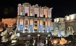 Efes’te gençlere ücretsiz gece müzesi deneyimi