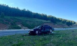 Devrilen otomobilde sürücü yaşamını yitirdi