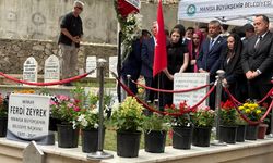 Özel ve Yavaş'tan Ferdi Zeyrek'e anma ziyareti