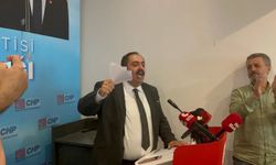 CHP Malatya İl Başkanı Barış Yıldız kararı yırttı