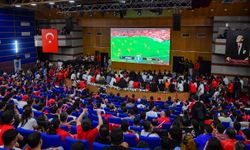 Başkentliler milli maç için Kocatepe’de buluştu
