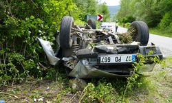 Kastamonu’da otomobil ağaca çarptı: 3 yaralı