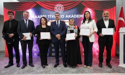 Bakan Tekin: Maarif Tiyatro Akademisi ilk mezunlarını verdi