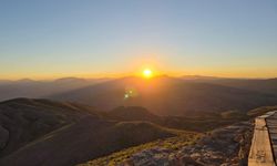 Nemrut Dağı ziyaretçilerini ağırlamaya devam ediyor