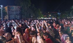 Tekirdağ Kiraz Festivali’nde Demet Akalın ve Sakiler coşturdu