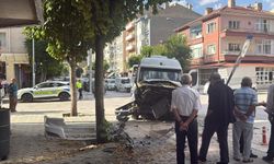 Eskişehir Tepebaşı’nda 4 araç birbirine girdi