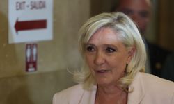 Le Pen’e hapis ve siyasi yasak cezası