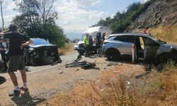 Tokat'ta iki otomobil çarpıştı: 10 yaralı