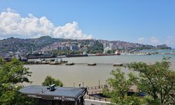 Sağanak sonrası Zonguldak kıyıları çamura bulandı