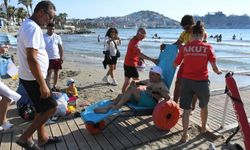 Kuşadası'nda engelsiz plaj uygulaması hayata geçti