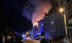 Bolu’da apartman yangını: Çatı kullanılamaz hale geldi