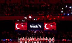 Bahçeli’den Filenin Sultanları’na şampiyonluk tebriği