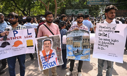 Hindistan’da gençlerin protestosu istifa getirdi