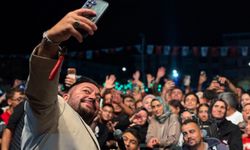 Hüseyin Kağıt Sincan'da sevenleriyle buluştu