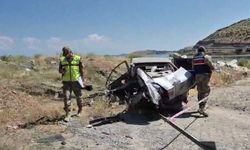 Tatvan’da zincirleme kaza: 3 otomobil çarpıştı