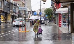 Tekirdağ'da yağış sürücülere zor anlar yaşattı